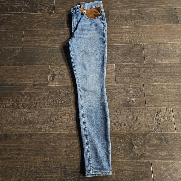 Good American High Rise Skinny Light Wash Jeans with Camel Colored Details sz 2 - Picture 6 of 8